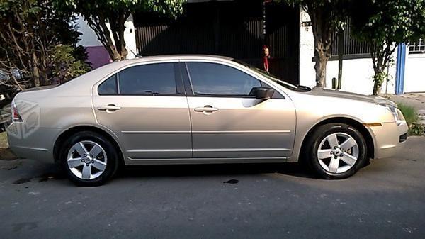 Ford fusion excelente estado / 4 puertas -07