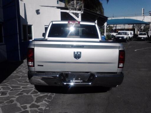 Ram 2500 crew cab i.v.a. completo -12