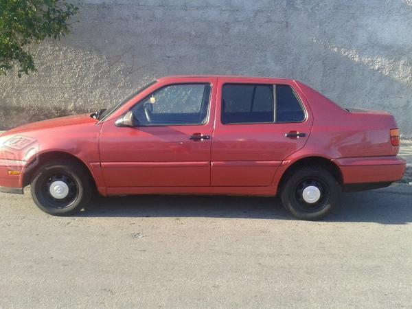 Bonito e impecable jetta standart clima -97