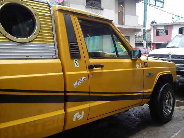 ofresco mi poderosa jeep.comanche pickup -86