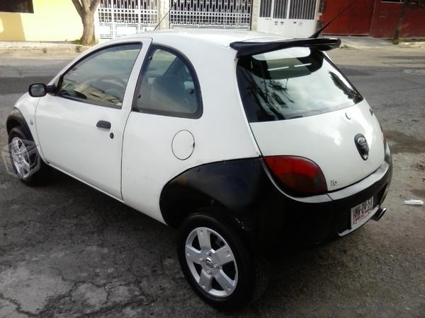 Buen manejo FORD Ka a tratar -01