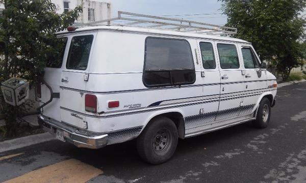 Chevy Van Familiar -94