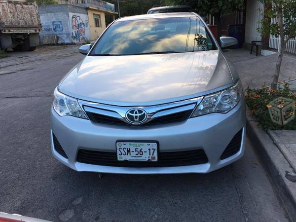 Toyota Modelo: Camry -13