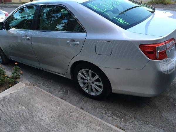 Toyota Modelo: Camry -13