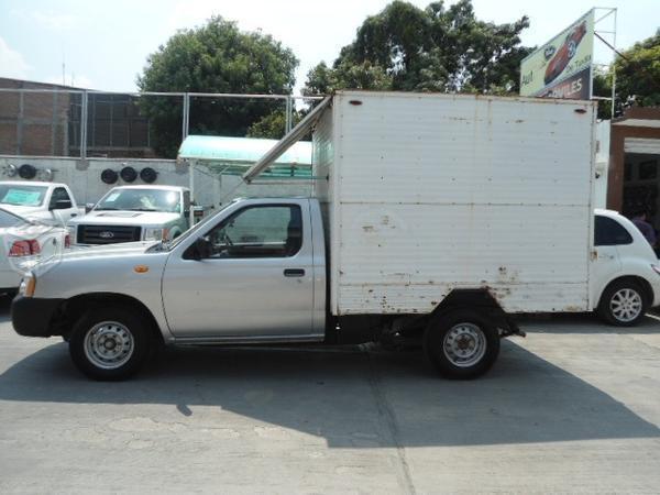 Nissan NP300 T/M DH -09