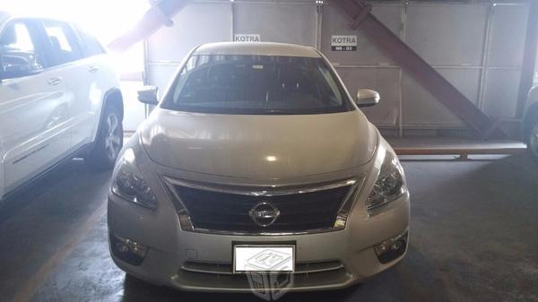 Nissan Altima 2.5 Advance Impecable -13