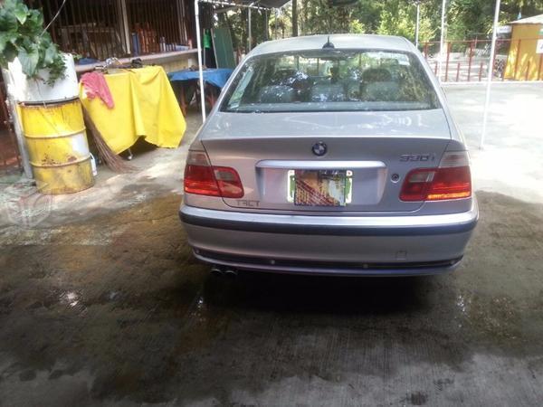 Excelente BMW 330i -01