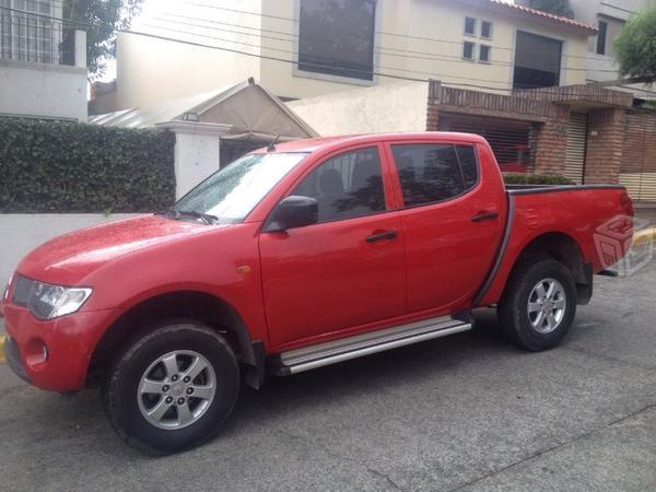 L200 en perfecto estado -09