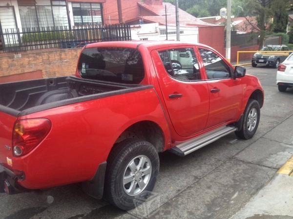 L200 en perfecto estado -09