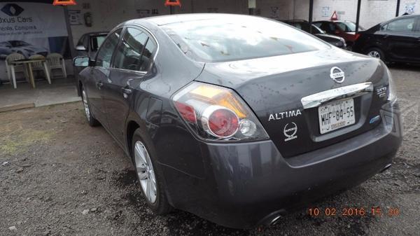 Nissan Altima Sr -11