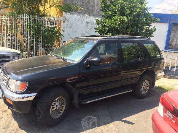 Nissan Pathfinder LE precio negociable -97