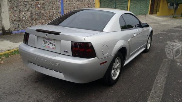 Mustang v6 impecable -99