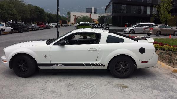 Mustang V6 Edicion de Lujo -06