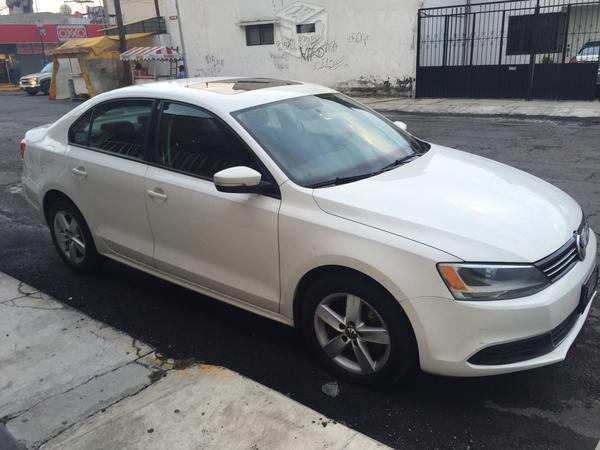 Vendo Jetta A6 -12