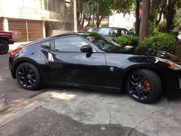 Casi nuevoNissan 370Z - 2p coupe 6vel Touring R-18 -13