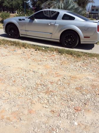 Ford mustang GT v8 P/C -06