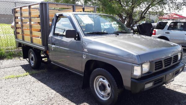 Pongo ala venta mi nissan estacas