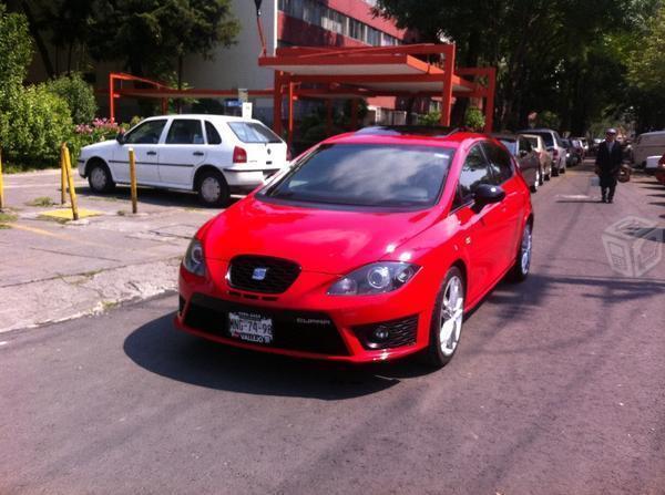 León Cupra fact de agencia 240 hp -11