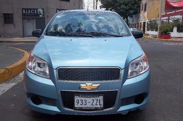 Aveo semi nuevo full equipo excelente todo pagado -12