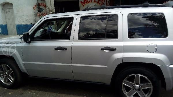 JEEP PATRIOT EXCELENTE ESTADO TODO EN REGLA 4CIL.o -07