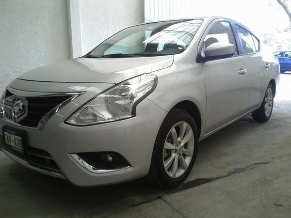 Hermoso Nissan versa -15