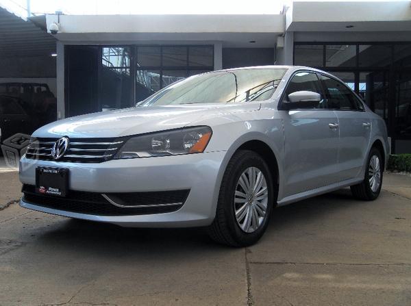 Volskwagen Passat Comfortline - Plata - - -14