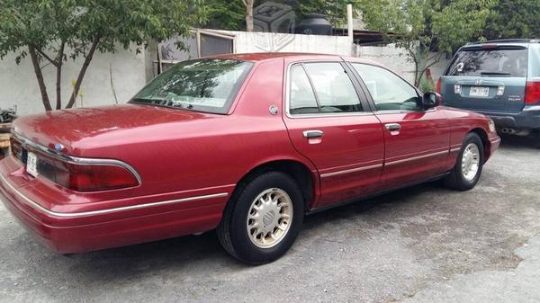 Grand marquis, 2 dueños -95