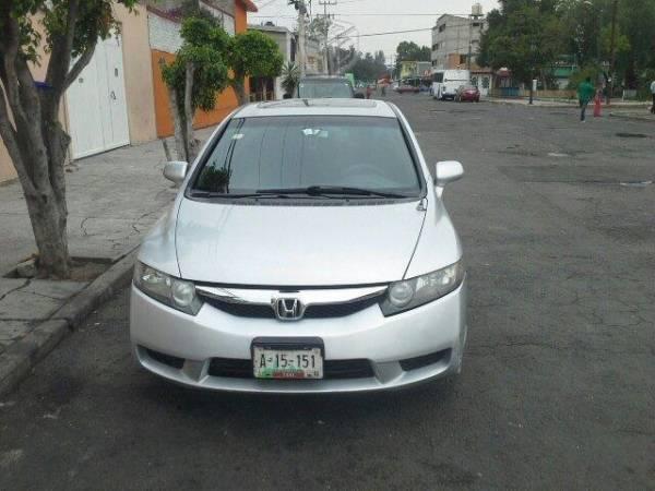 Vendo honda civic -09