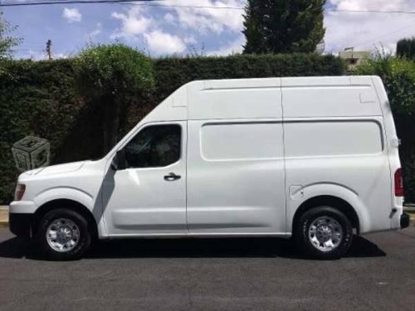 Nissan nv2500 panel modeló Impecable -13