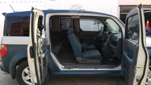 Honda element equipada impecable