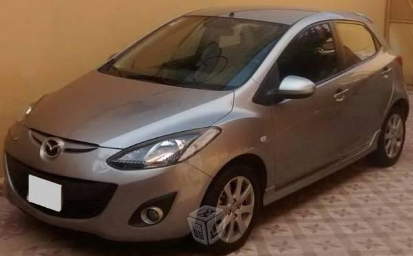 Mazda 2 - 5p Touring automático - -12