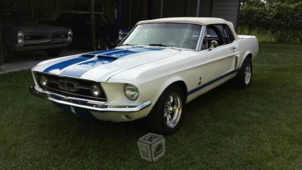 Ford mustang convertible -67