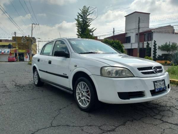 Precioso astra sedan comfort estándar eléctrico -05