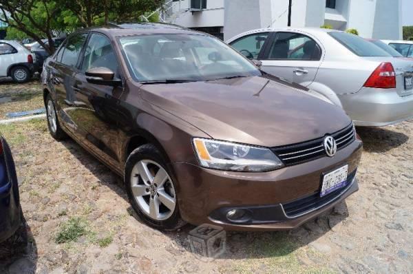 Jetta version style active standar -14