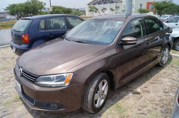 Jetta version style active standar -14