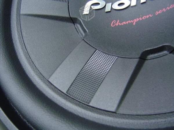 Seminuevos PAR DE PIONEER CHAMPIONS 1400/400W NOM