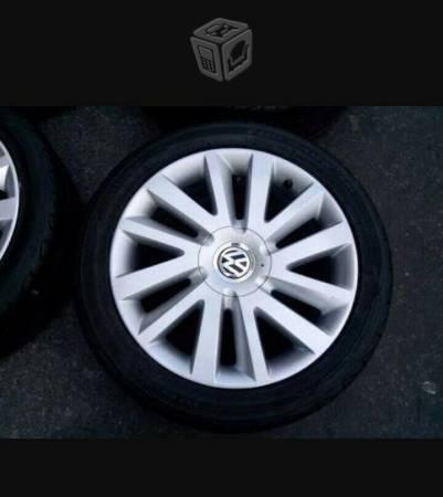 Rines R17 con llanta 225/45/R17