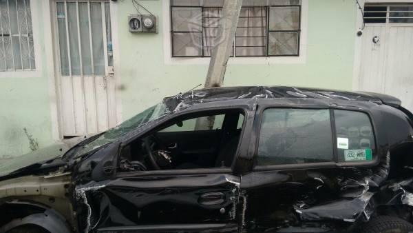 Clio accidentado