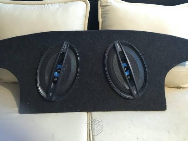 Par de bocinas Sony y tapa trasera de atos