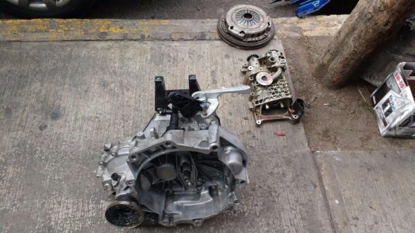 Caja de velocidades std ibiza,polo,vento,gol