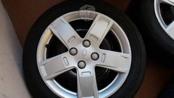 Rines 15 4x100 con tapones y llantas