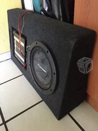 Excelente cajon subwoofer y chunch 12