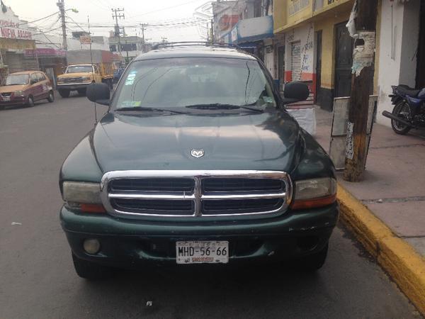 Camioneta durango 4x4 en buen estado -98