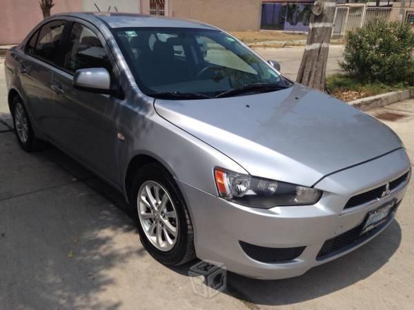 Mitsubishi Lancer Equipado un solo dueño -11