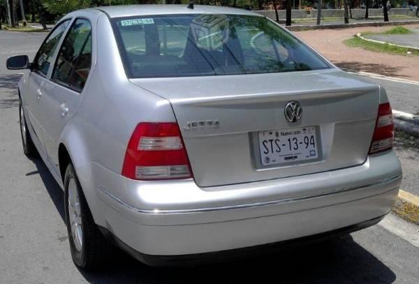 Jetta Trendline Color Plata -07