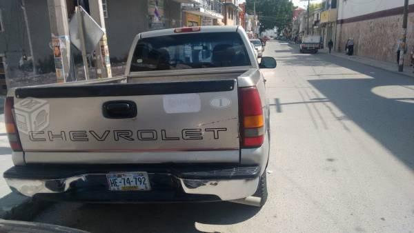 Chevrolet Silverado -02