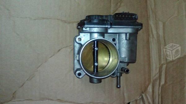 Cuerpo de aceleración sentra o tiida