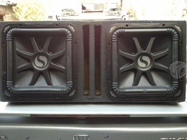 Par de woofer KICKER SOLOBARIC L5 nueva linea 12 p