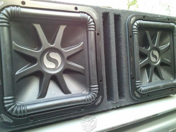 Par de woofer KICKER SOLOBARIC L5 nueva linea 12 p