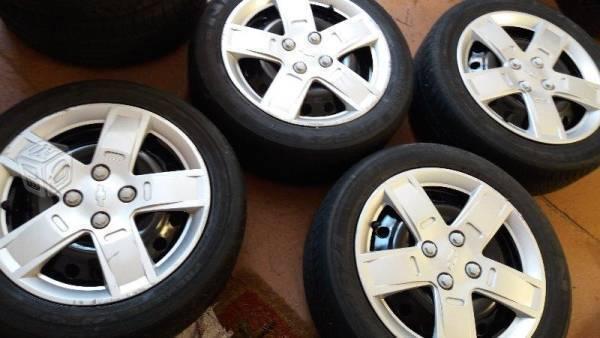 Rines 15 4x100 con llantas aveo